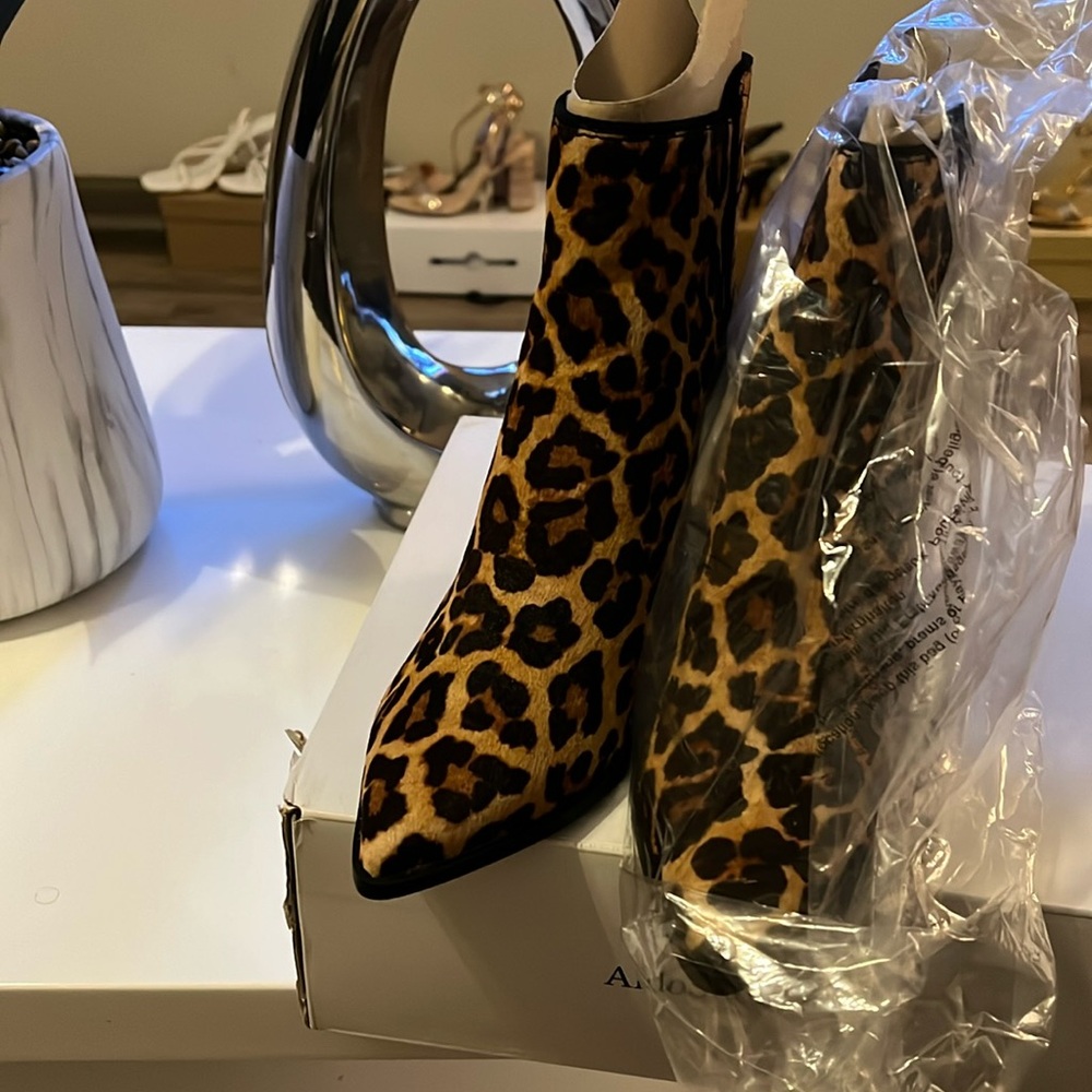Brand new never worn ankle boots.  New without tags